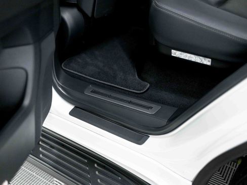 Used 2024 Lexus LX 600 4WD w/ Appearance Package image 47