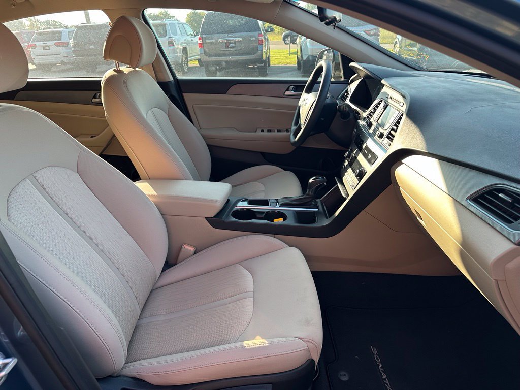 Used 2016 Hyundai Sonata SE FWD image 6