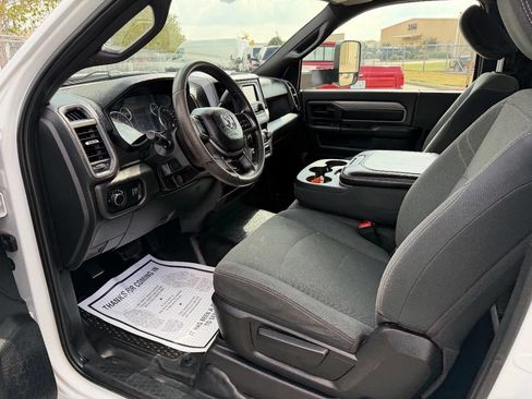 Used 2021 RAM 5500 Tradesman image 13