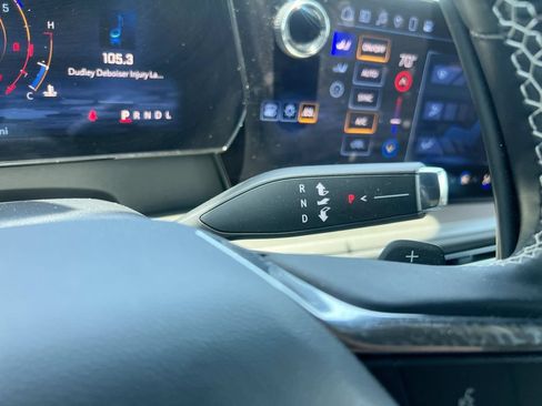 Used 2025 Chevrolet Traverse LT AWD/4WD image 18
