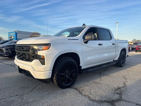 Used 2024 Chevrolet Silverado 1500 Custom w/ Turbomax Blackout Package image 2