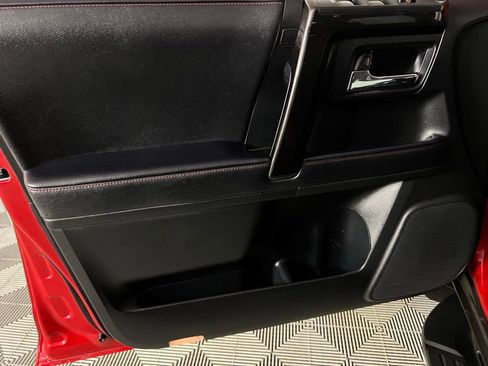 Used 2021 Toyota 4Runner Venture image 27