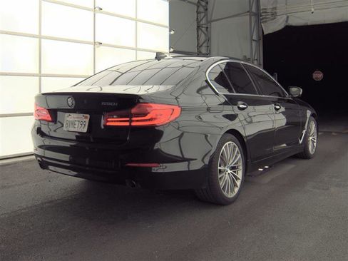 Used 2018 BMW 530i w/ Premium Package image 4