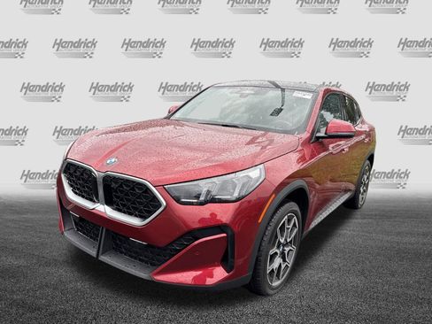 Used 2025 BMW X2 xDrive28i AWD/4WD image 11