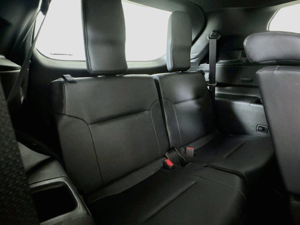 Used 2023 Mitsubishi Outlander SEL FWD image 28