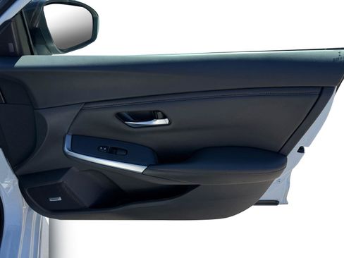 Used 2023 Nissan Sentra SR w/ SR Premium Package FWD image 25