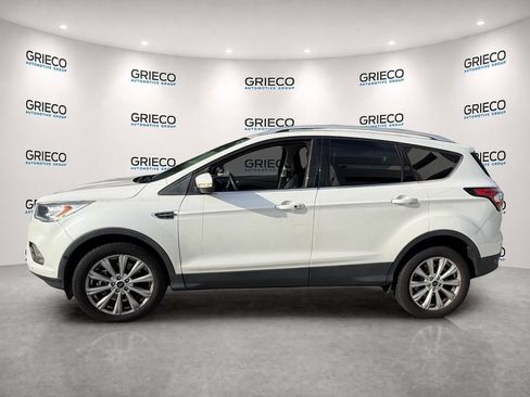 Used 2018 Ford Escape Titanium w/ Ford Safe & Smart Package FWD image 4