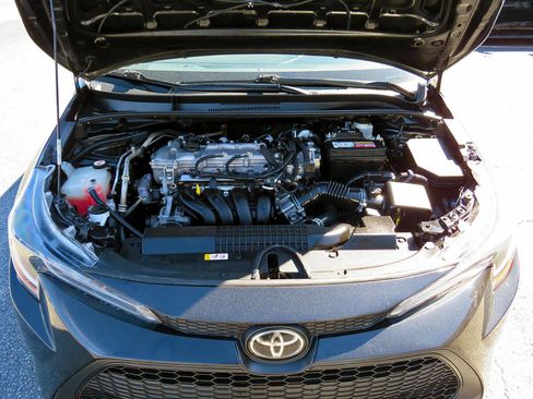 Used 2021 Toyota Corolla LE image 33
