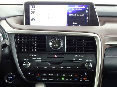 Used 2016 Lexus RX 450h AWD image 32