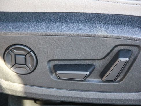 Certified 2024 Audi Q4 e-tron Premium Plus w/ Premium Plus image 21