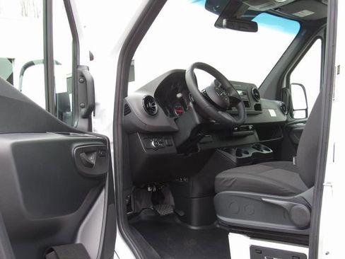 New 2025 Mercedes-Benz Sprinter 2500 image 11