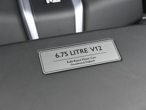 Certified 2024 Rolls-Royce Cullinan Black Badge AWD/4WD image 38