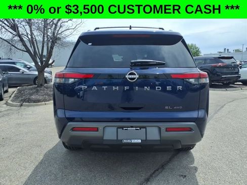 New 2026 Nissan Pathfinder SL AWD/4WD image 7