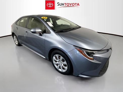 Used 2022 Toyota Corolla LE image 1