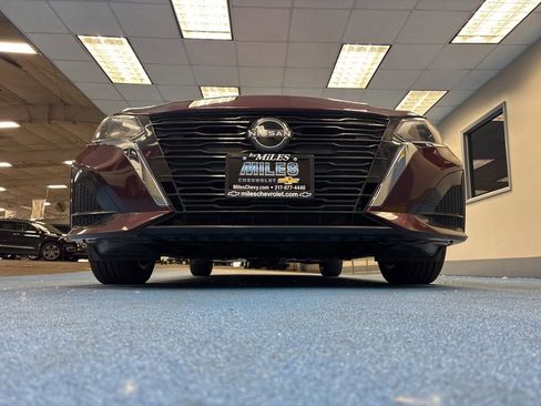Used 2024 Nissan Altima 2.5 SV FWD image 13