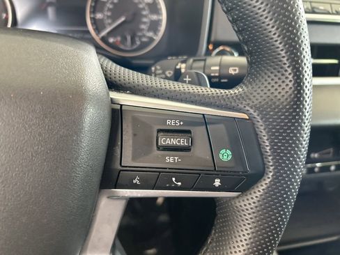 Used 2024 Mitsubishi Outlander AWD image 50