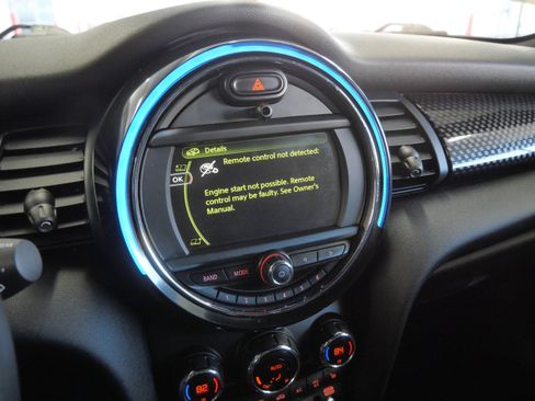 Used 2018 MINI Cooper S image 22