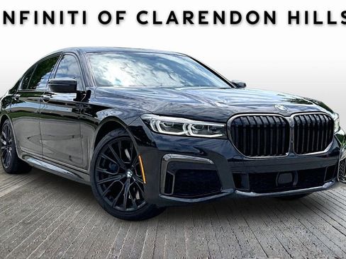 Used 2022 BMW 750i xDrive w/ Executive Package AWD/4WD image 1
