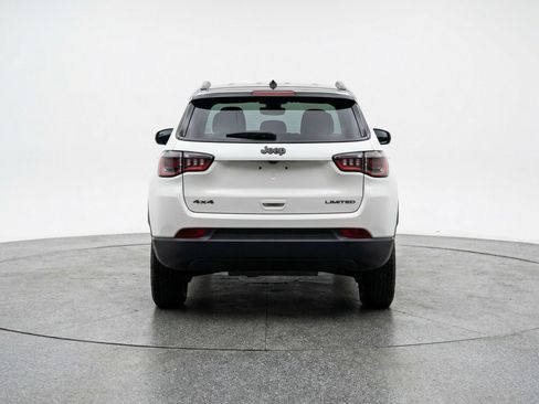 Used 2025 Jeep Compass Trailhawk AWD/4WD image 7