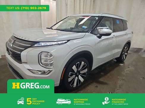 Used 2025 Mitsubishi Outlander SEL image 1