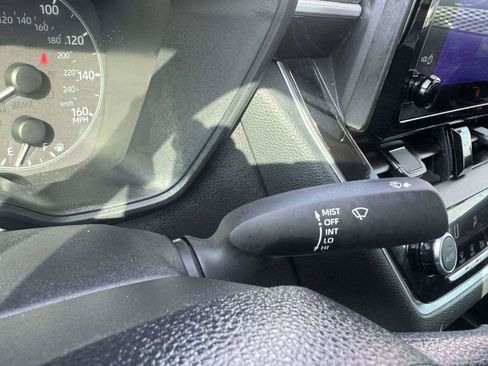 Used 2025 Toyota Corolla LE FWD image 25
