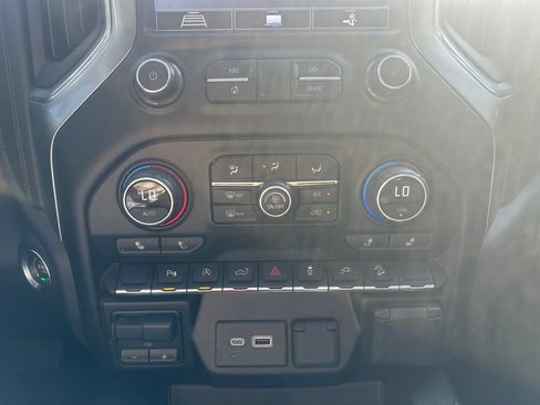 Used 2020 Chevrolet Silverado 1500 LT Trail Boss AWD/4WD image 20