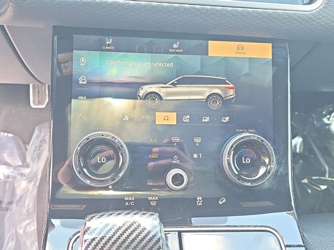 Used 2022 Land Rover Range Rover Velar R-Dynamic S AWD/4WD image 21