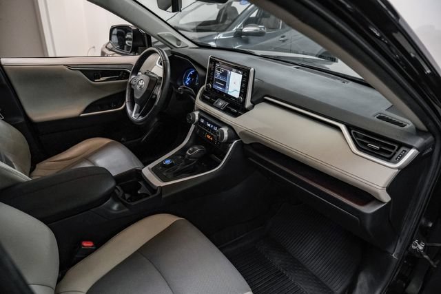 Used 2020 Toyota RAV4 Limited AWD/4WD image 15