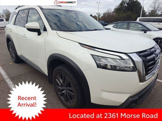 Used 2022 Nissan Pathfinder SV w/ SV Premium Package video 1