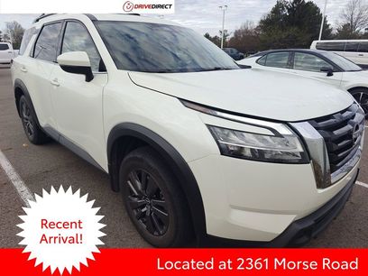 Used 2022 Nissan Pathfinder SV w/ SV Premium Package