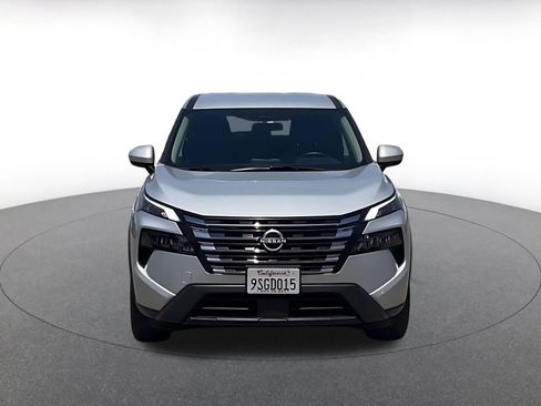 Used 2025 Nissan Rogue SV FWD image 3