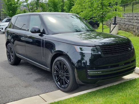 New 2026 Land Rover Range Rover Long Wheelbase SE AWD/4WD image 10