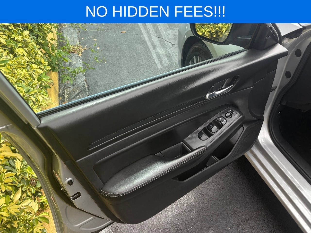 Used 2024 Nissan Altima 2.5 SV FWD image 6
