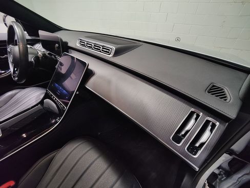 Used 2023 Mercedes-Benz S 580 4MATIC Sedan w/ AMG Line image 15