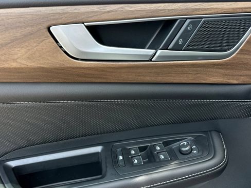 New 2026 Volkswagen Atlas SE FWD image 11