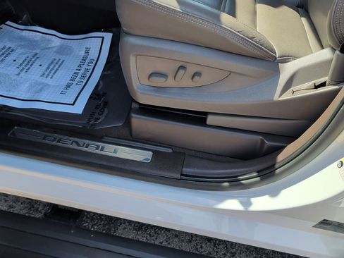 Used 2020 GMC Yukon Denali w/ Open Road Package image 13