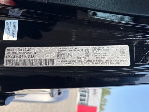 Used 2023 Jeep Wrangler Unlimited Rubicon 4xe AWD/4WD image 16
