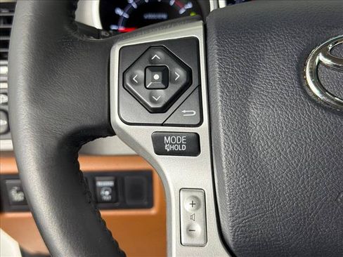 Used 2016 Toyota Sequoia Platinum RWD image 27