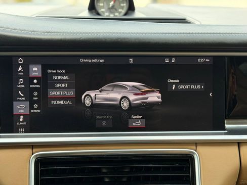 Used 2018 Porsche Panamera 4S w/ Premium Package Plus image 37