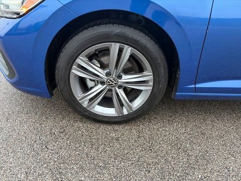 Used 2024 Volkswagen Jetta SE image 46