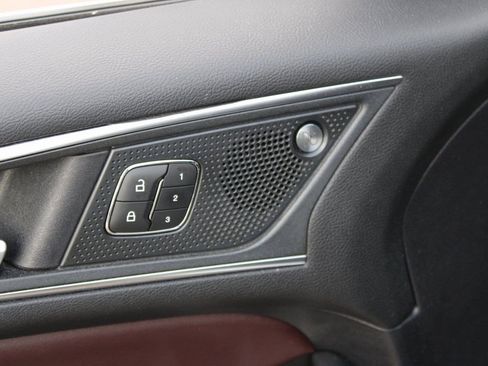 Used 2020 Ford Edge Titanium w/ Equipment Group 301A image 21