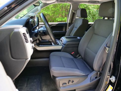 Used 2018 Chevrolet Silverado 1500 LT w/ All Star Edition AWD/4WD image 23