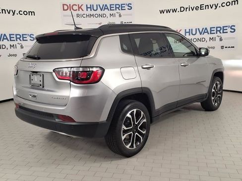 Used 2023 Jeep Compass Limited AWD/4WD image 4