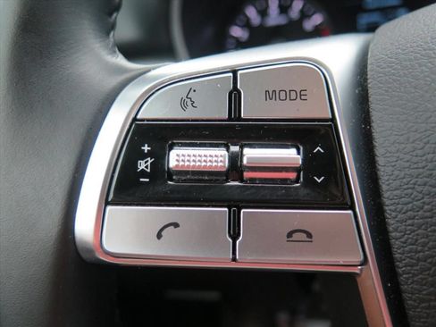 Used 2022 Kia Telluride LX FWD image 13