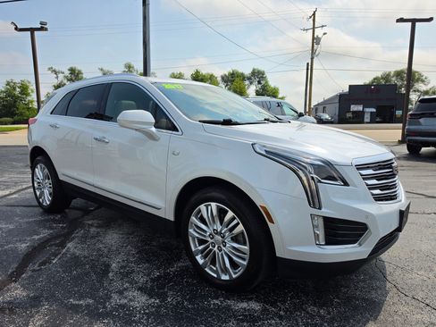 Used 2017 Cadillac XT5 Premium Luxury AWD/4WD image 3