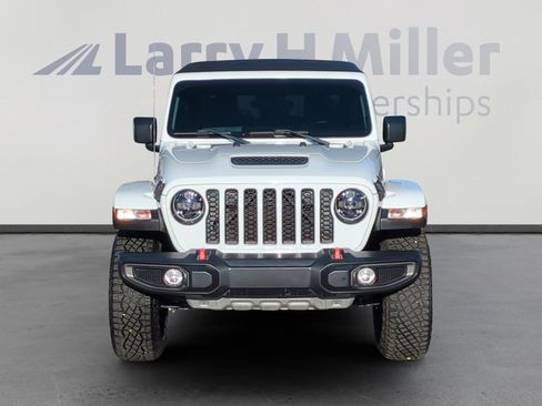 Used 2023 Jeep Gladiator Mojave w/ Cold Weather Group image 8
