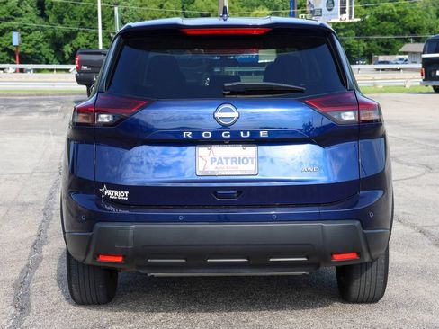 Used 2025 Nissan Rogue SV AWD/4WD image 27
