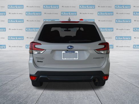 Used 2022 Subaru Forester AWD/4WD image 7