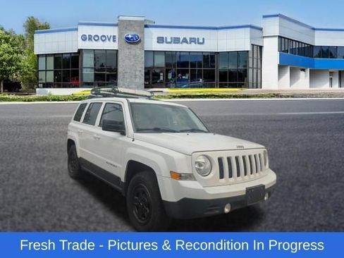 Used 2016 Jeep Patriot Sport w/ Power Value Group AWD/4WD image 7