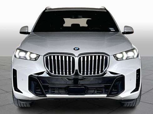Certified 2025 BMW X5 sDrive40i w/ Executive Package image 3